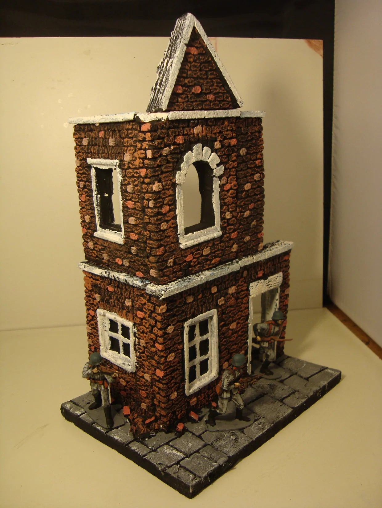 1:32 WW2 Ruined Building – Wargaming Terrain for Dioramas