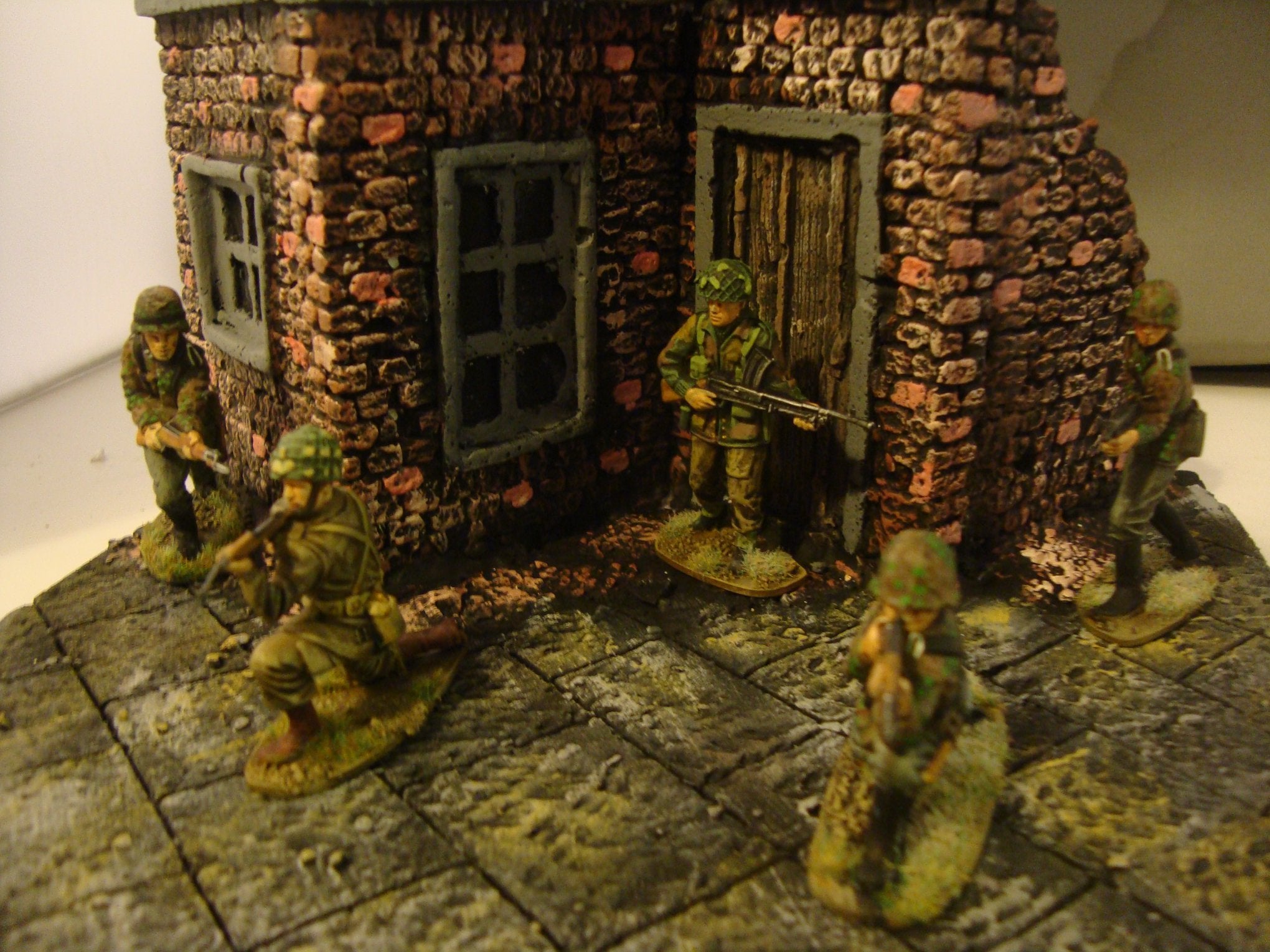 1:32 Ruined WW2 Building – Wargaming Terrain for Dioramas