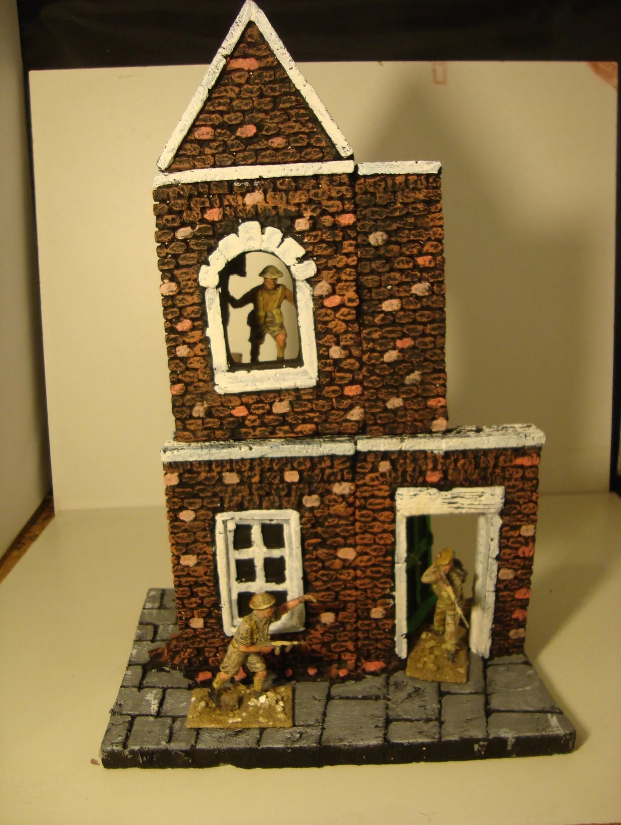 1:32 WW2 Ruined Building – Wargaming Terrain for Dioramas